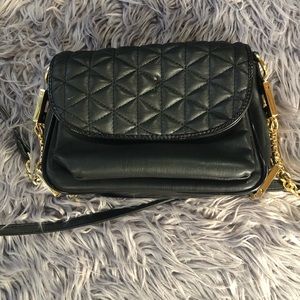 Bebe  purse with gold tone chain 🔥🔥🤩🤩🤩